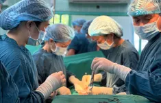 Chạy đua từng giây giành sự sống cho sản phụ mang thai lần 4 bị rau cài răng lược