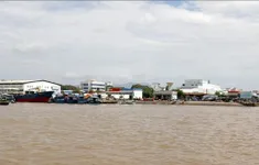 Một người mất tích khi tắm biển trong mưa dông ở Phan Thiết