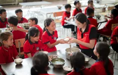 Gian bếp mới nơi vùng cao và những bữa cơm nuôi dưỡng ước mơ biết con chữ