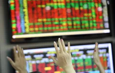 VN-Index giảm nhẹ hơn 1 điểm
