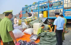 Kiên quyết không để hình thành điểm nóng buôn lậu, xử lý nghiêm cán bộ lơi lỏng