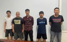 ''Hỗn chiến'' tranh giành khách vào quán cơm, 2 người bị bắt
