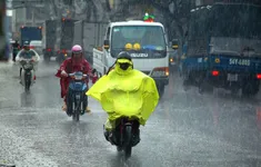 Thời tiết đêm 4/6: Mưa lớn cục bộ, gió giật mạnh ở Bắc Bộ và Nam Bộ