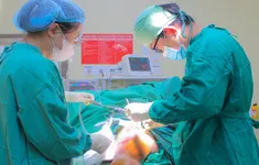 Hậu quả khôn lường từ mũi tiêm “truyền miệng” chữa đau lưng