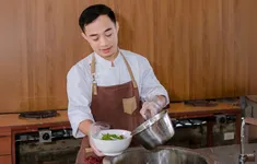 Hành trình truyền lửa đam mê nấu ăn của chàng bếp trưởng gây sốt TikTok
