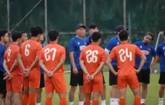 HLV Kim Sang-sik có "vũ khí bí mật" trong buổi tập đầu tiên của ĐTQG Việt Nam tại Malaysia