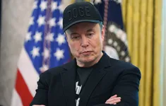 Elon Musk mất gần 100 tỷ USD sau màn đấu khẩu với Tổng thống Trump