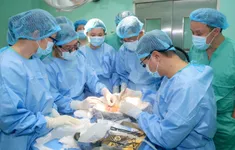 Hành trình hồi sinh kỳ diệu của bé 15 tháng tuổi được ghép gan thành công tại Huế