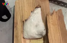 Hải quan bắt giữ hơn 84.000 bao thuốc lá ngoại và hơn 5 kg ma túy được cất giấu tinh vi