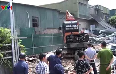 Cưỡng chế, tháo dỡ công trình vi phạm trên đất nông nghiệp ở xã Tân Triều, Hà Nội