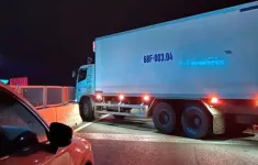 Tai nạn trên tuyến cao tốc Vĩnh Hảo - Phan Thiết gây kẹt xe kéo dài