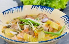 Bún chân giò nấu cải chua: Món ngon dân dã đậm đà hương vị Việt
