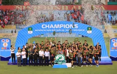 Vòng 21 giải HNQG 2024/2025: Phù Đổng Ninh Bình nâng cúp vô địch, Huế nói lời chia tay