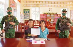 Bắt 2 đối tượng vận chuyển 2 bánh heroin và 400 viên ma túy tổng hợp