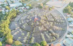Cán bộ, chiến sĩ Vùng 5 Hải quân làm đẹp Nghĩa trang liệt sĩ Phú Quốc