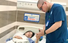 Gãy xương bàn tay vì bất cẩn khi làm việc với máy ép gỗ