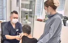 Nhiều trẻ bị chó cắn đầu Hè: Cảnh báo bệnh dại từ vật nuôi trong nhà