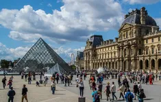 Vì sao bảo tàng được ghé thăm nhiều nhất thế giới Louvre đóng cửa?