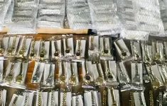 Thu giữ 450 đồng hồ giả nhãn hiệu Rolex trị giá 45 tỷ đồng