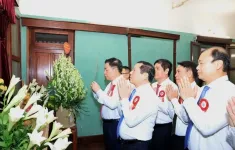 Lễ báo công dâng Bác nhân kỷ niệm 100 năm Ngày Báo chí cách mạng Việt Nam