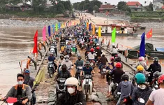 Phú Thọ: Cầu phao Phong Châu chính thức hoạt động trở lại