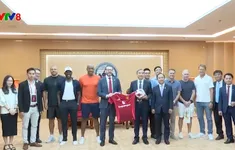 Đại sứ quán vương quốc Anh và dàn cựu sao Manchester United thăm và làm việc tại Đà Nẵng