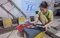 Nghệ nhân làng Hạ Thái nỗ lực giữ nghề tranh sơn mài truyền thống
