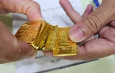 Giá vàng đồng loạt giảm