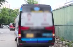 Xử phạt hàng loạt xe limousine dừng đỗ, đón trả khách sai quy định tại Hà Nội