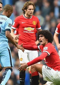 Van Gaal khẳng định Fellaini không "phun mưa" vào Aguero