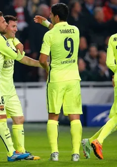 Messi đi vào lịch sử Champions League, Xavi ca ngợi "đàn em" hết lời