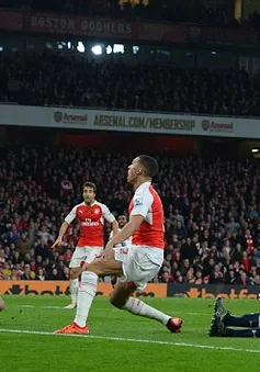 Hòa tiếc nuối Tottenham, Arsenal hụt cơ hội giành ngôi đầu