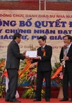 Đằng sau câu chuyện tự phong GS của trường ĐH Tôn Đức Thắng