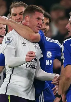 HLV Mourinho tức tối khi bị hỏi về nghi án Ivanovic cắn người