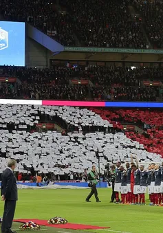 Sân Wembley ngập tràn sắc cờ Pháp trong lễ tưởng niệm vụ khủng bố Paris