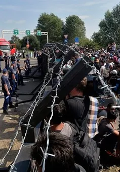 EU triển khai thêm binh lính tới Tây Balkan