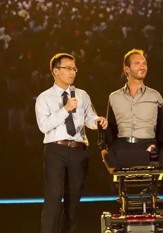 Chàng trai nghị lực Nick Vujicic quay trở lại Việt Nam