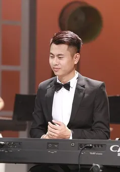 NS Dương Cầm làm khách mời bình luận Liveshow Bài hát yêu thích tháng 11