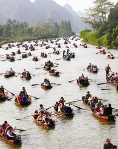 Lễ hội chùa Hương: 11 “cò mồi” bị bắt trước giờ khai hội