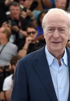 Huyền thoại Michael Caine: “Cannes giống như rạp xiếc”