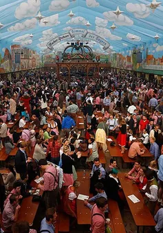 Đức: Tưng bừng lễ hội bia Oktoberfest 2015