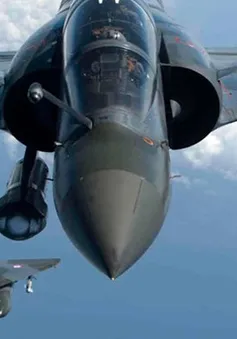 Pháp không kích, ném bom trả đũa IS tại Syria