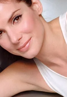 Sandra Bullock là người phụ nữ đẹp nhất hành tinh năm 2015