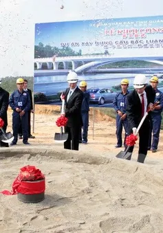 Kết thúc đàm phán Hiệp định tàu thuyền đi lại tại cửa sông Bắc Luân