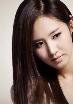 Yuri của SNSD thú nhận từng có tình trẻ