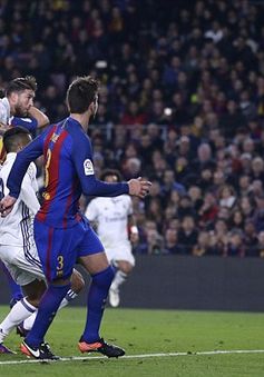 Ramos tỏa sáng phút 90, Real Madrid hòa kịch tính Barcelona tại Camp Nou