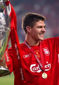 Gerrard và những bức ảnh để đời trong sự nghiệp "quần đùi áo số"