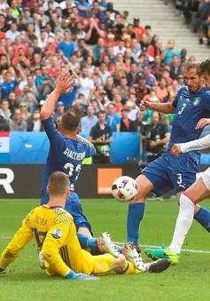 VIDEO EURO 2016: Chiellini chớp cơ hội, mở tỷ số cho Italia