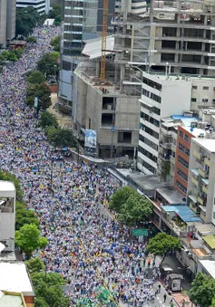 Một triệu người dân Venezuela xuống đường đòi tổng thống từ chức