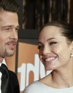 Cuộc hôn nhân của Angelina Jolie – Brad Pitt chỉ là giả?
